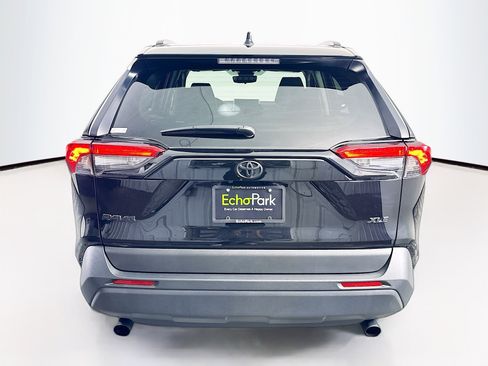 Used 2025 Toyota RAV4 XLE image 7