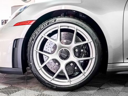 Used 2026 Porsche 911 GT3 RWD image 13