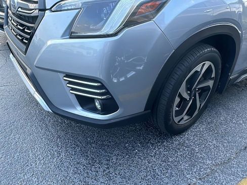 Used 2022 Subaru Forester Touring image 5