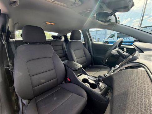 Used 2023 Chevrolet Malibu LT image 10