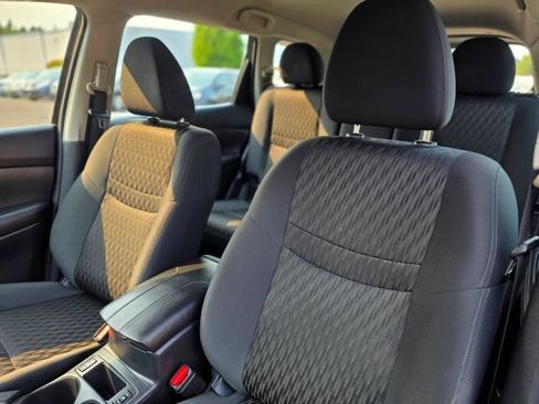 Used 2020 Nissan Rogue SV FWD image 33
