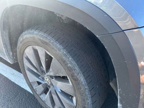 Used 2023 Volkswagen Taos S image 9