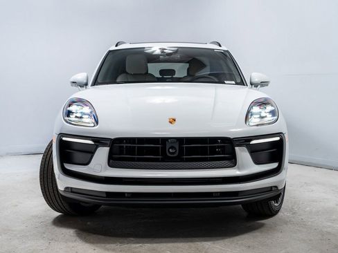 New 2026 Porsche Macan image 10