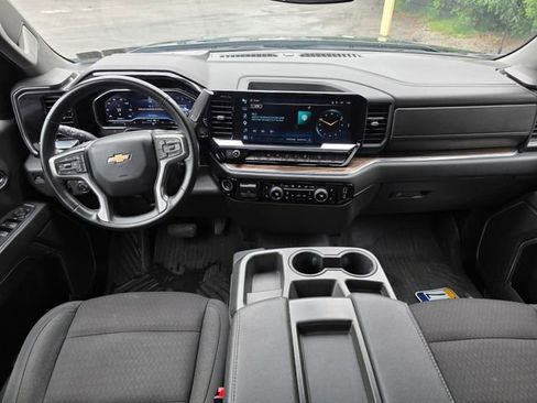 Used 2023 Chevrolet Silverado 1500 LT w/ Z71 Off-Road Package AWD/4WD image 11