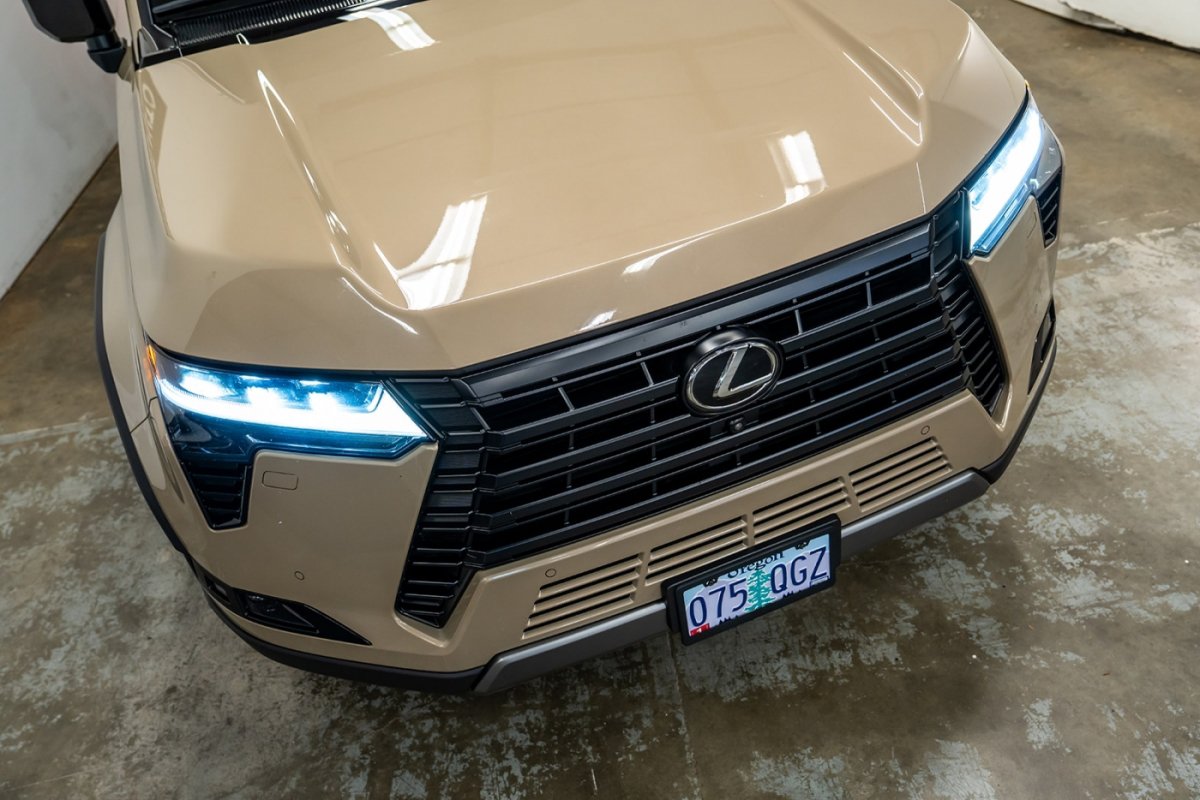 Used 2024 Lexus GX 550 AWD/4WD image 17