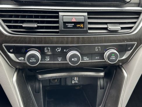 Used 2020 Honda Accord EX image 27