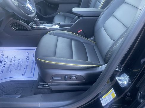 Used 2025 Chevrolet TrailBlazer ACTIV w/ Convenience Package image 13