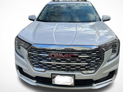 Certified 2023 GMC Terrain Denali w/ Denali Premium Package AWD/4WD image 32