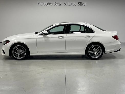 Certified 2017 Mercedes-Benz E 300 4MATIC image 2