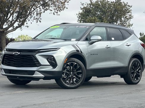 Used 2026 Chevrolet Blazer LT w/ LPO, Black Sport Package FWD image 8