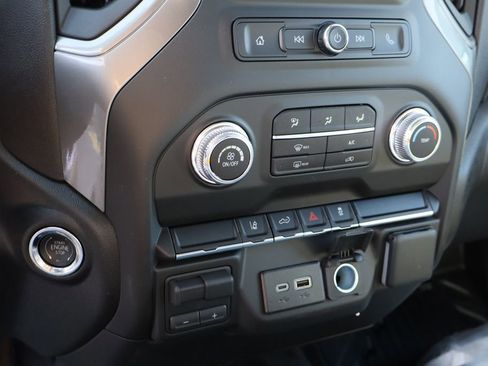 New 2026 GMC Sierra 2500 Pro w/ Convenience Package image 8