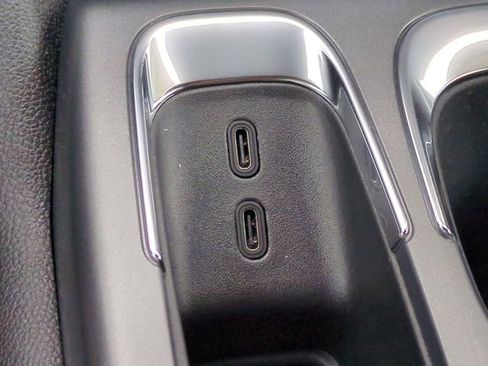 New 2026 Chevrolet Equinox EV LT image 22