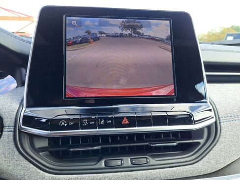 New 2026 Jeep Compass Latitude image 8