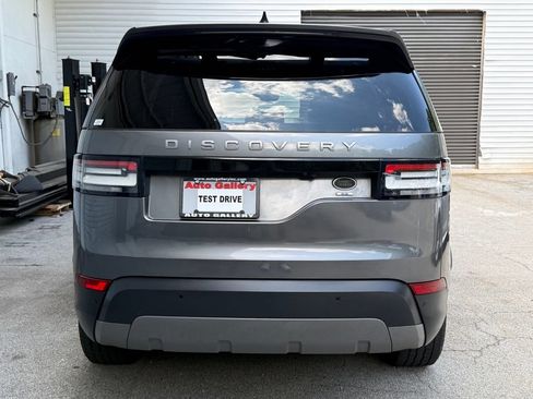 Used 2017 Land Rover Discovery SE AWD/4WD image 6