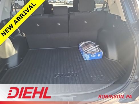 Used 2018 Toyota RAV4 XLE w/ Plus Extra Value Package image 7