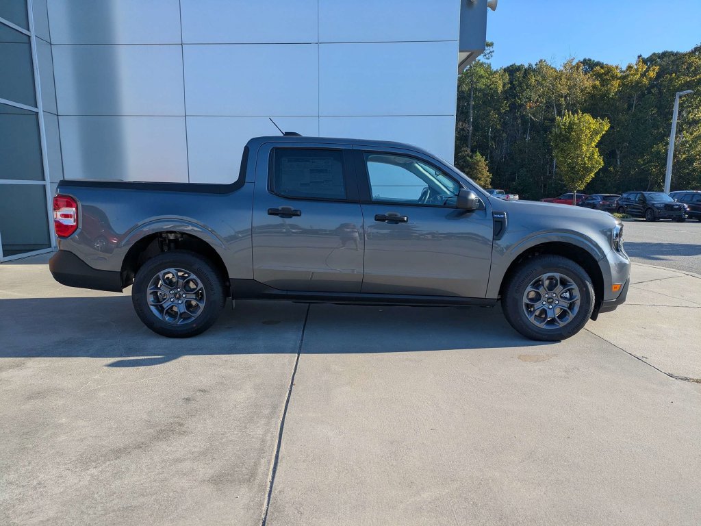 New 2026 Ford Maverick XLT FWD image 3