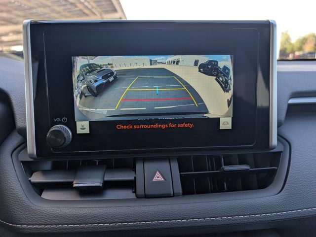 Used 2025 Toyota RAV4 XLE AWD/4WD image 16