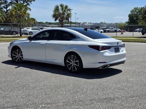 Certified 2024 Lexus ES 350 w/ Premium Package FWD image 4
