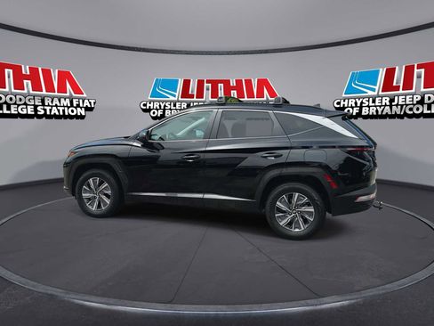 Used 2022 Hyundai Tucson Blue w/ Cargo Package AWD/4WD image 5