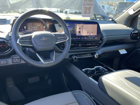 Used 2026 Chevrolet Silverado EV Trail Boss w/ Plus Package image 18