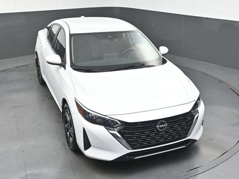 Certified 2025 Nissan Sentra SV w/ All-Weather Package FWD image 31