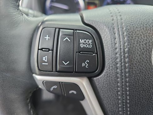 Certified 2019 Toyota Highlander Limited Platinum image 20