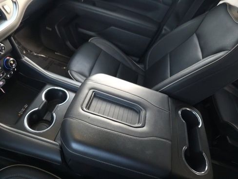 Used 2023 Chevrolet Suburban Premier image 35