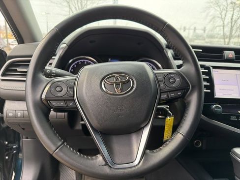 Used 2020 Toyota Camry SE image 14