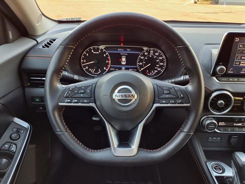 Used 2021 Nissan Sentra SR w/ SR Premium Package image 15