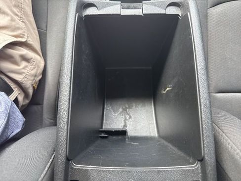 Used 2021 Chevrolet Malibu LT image 25