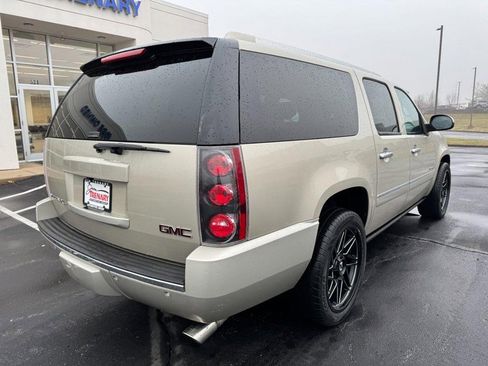 Used 2013 GMC Yukon XL Denali image 3