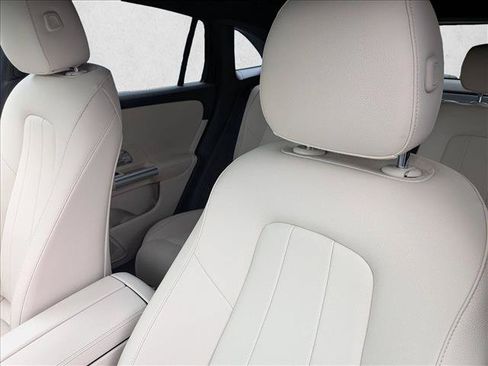 Certified 2025 Mercedes-Benz GLA 250 4MATIC image 15