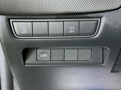 Used 2024 MAZDA CX-50 AWD 2.5 S w/ Premium Package image 17