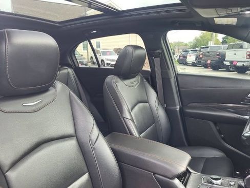 Used 2023 Cadillac XT4 Sport w/ Technology Package AWD/4WD image 17