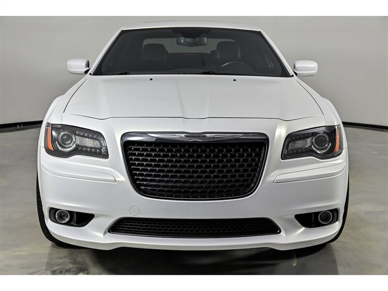 Used 2012 Chrysler 300 SRT8 w/ Leather Interior Group RWD image 4