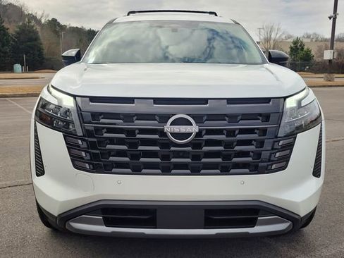 New 2026 Nissan Pathfinder Platinum AWD/4WD image 8