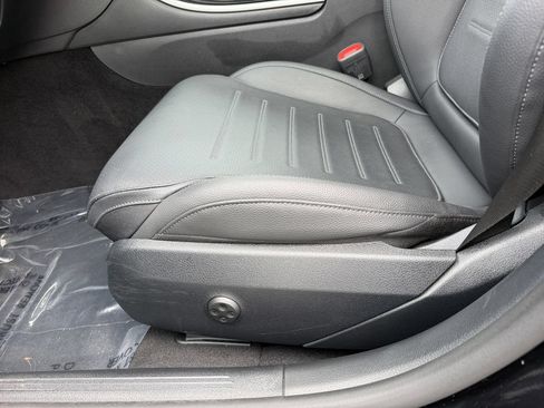 Used 2024 Mercedes-Benz C 300 4MATIC Sedan image 17