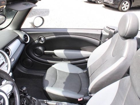 Used 2009 MINI Cooper Convertible FWD image 22
