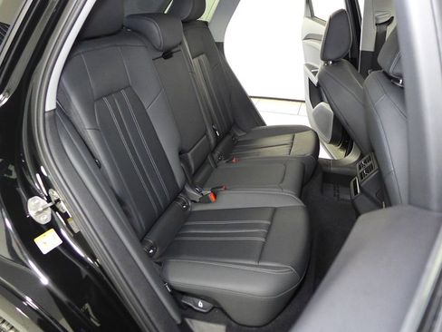 Used 2025 Audi Q5 Premium w/ Convenience Package AWD/4WD image 20