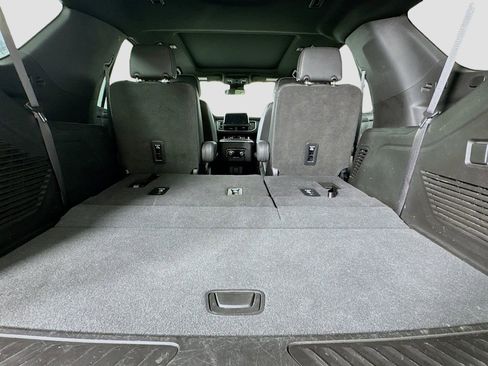 Used 2023 GMC Yukon SLT image 29