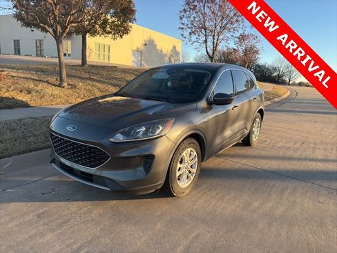 Used 2020 Ford Escape SE image 7