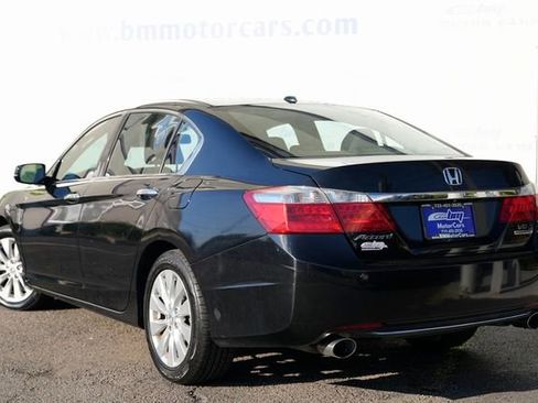 Used 2015 Honda Accord Touring image 4
