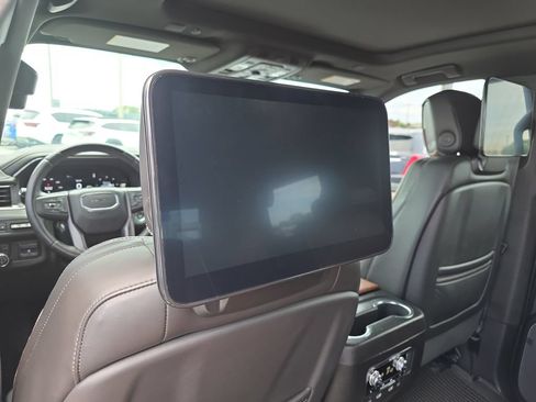 Used 2023 GMC Yukon Denali Ultimate AWD/4WD image 33