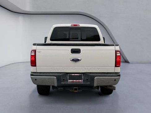Used 2016 Ford F250 Lariat w/ Lariat Ultimate Package AWD/4WD image 4