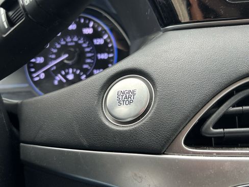 Used 2022 Hyundai Palisade SEL w/ 8P Bench Seat Package image 3