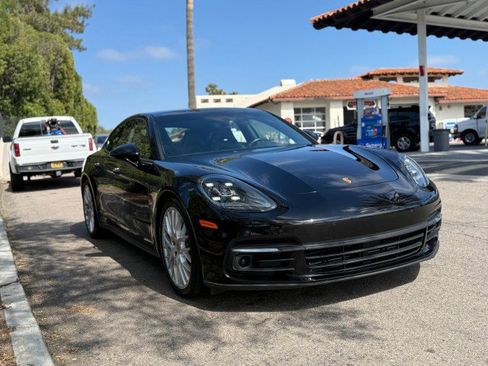 Used 2018 Porsche Panamera image 6