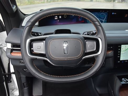 New 2027 Lincoln Navigator Black Label AWD/4WD image 25