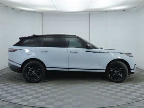Used 2025 Land Rover Range Rover Velar Dynamic SE image 4
