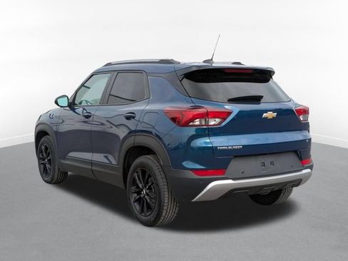 Used 2021 Chevrolet TrailBlazer LT w/ Premium Seating Package FWD image 4