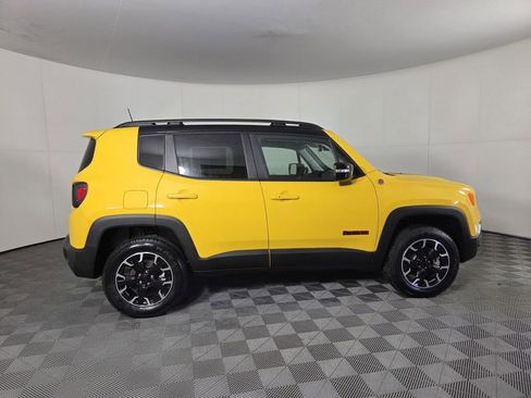 Certified 2023 Jeep Renegade Trailhawk w/ Trailhawk Elite Group image 3